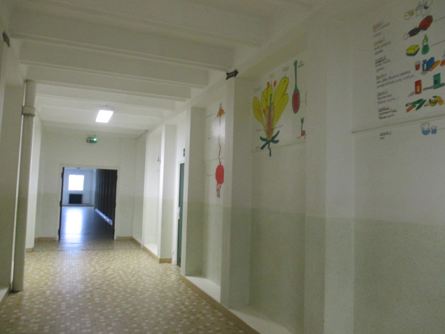 Photo du couloir d'SVT